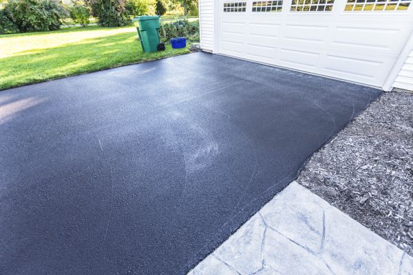Blacktop Driveway Service in Federal Way
